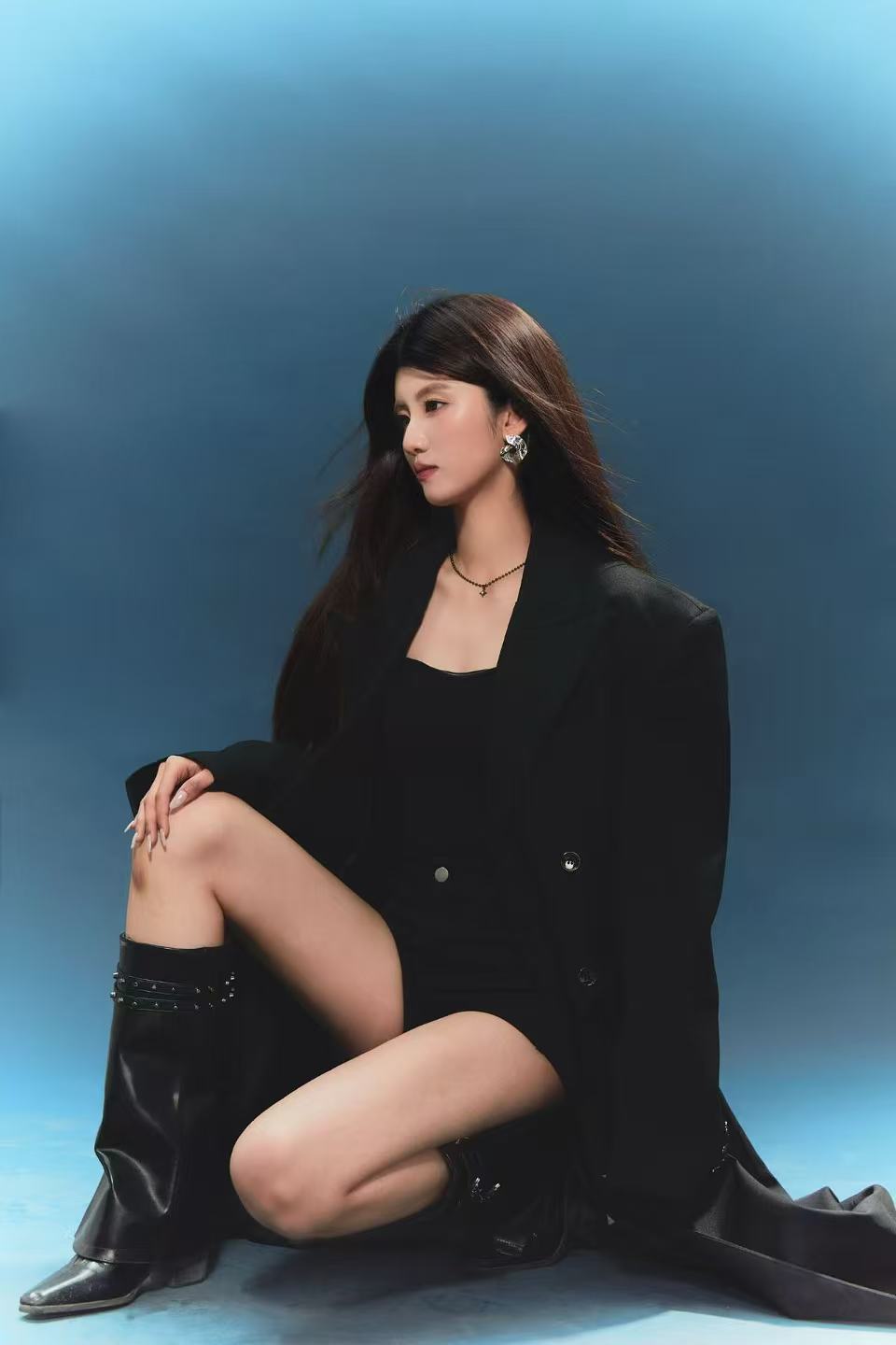 Yujia · Wang